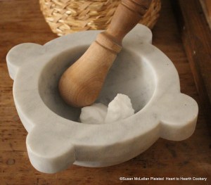 After the mashed quince is pulped through a sieve for the receipt (recipe) "Quince Cream" take an equal weight of Quince and fine Sugar powdered.