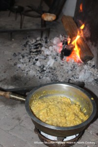 After the eggs have been mixed with mashed bread soaked in gravy, butter and diced preserved lemon peel for the receipt (recipe) "To butter Eggs in the Polonian Fashion" it is cooked on a Chafing-dish of coals.