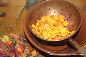 After the purple (red) carrots had been pared for the receipt (recipe) To pickle anythinge greene: my second Cousen Clerke ; the carrotts are cut in slices ready to be put in the pickle.