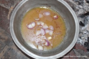 After the steaks are fried a light brown over a quick fire for the receipt (recipe) A very good way to fry Beefsteaks slice a shallot...and put in the gravy that was drawn from them.