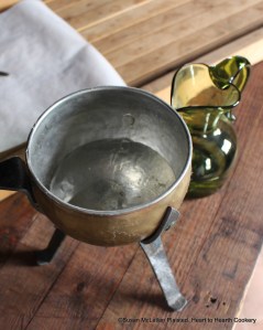 After the half roasted shoulder of mutton has been slashed with a knife for the receipt (recipe) To roast a Shoulder of Mutton take half a pint of white wine vinegar.  