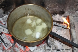 After the skirret pulp has been added to the batter for the receipt (recipe) Skirret Fritter have a pan of hogs-lard boiling hot.