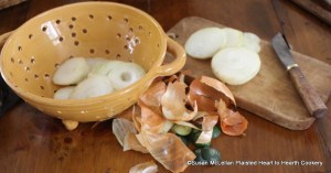 After six large cucumbers have been sliced for the receipt (recipe) To stew Cucumbers take six large Onions, peel and cut them in slices.